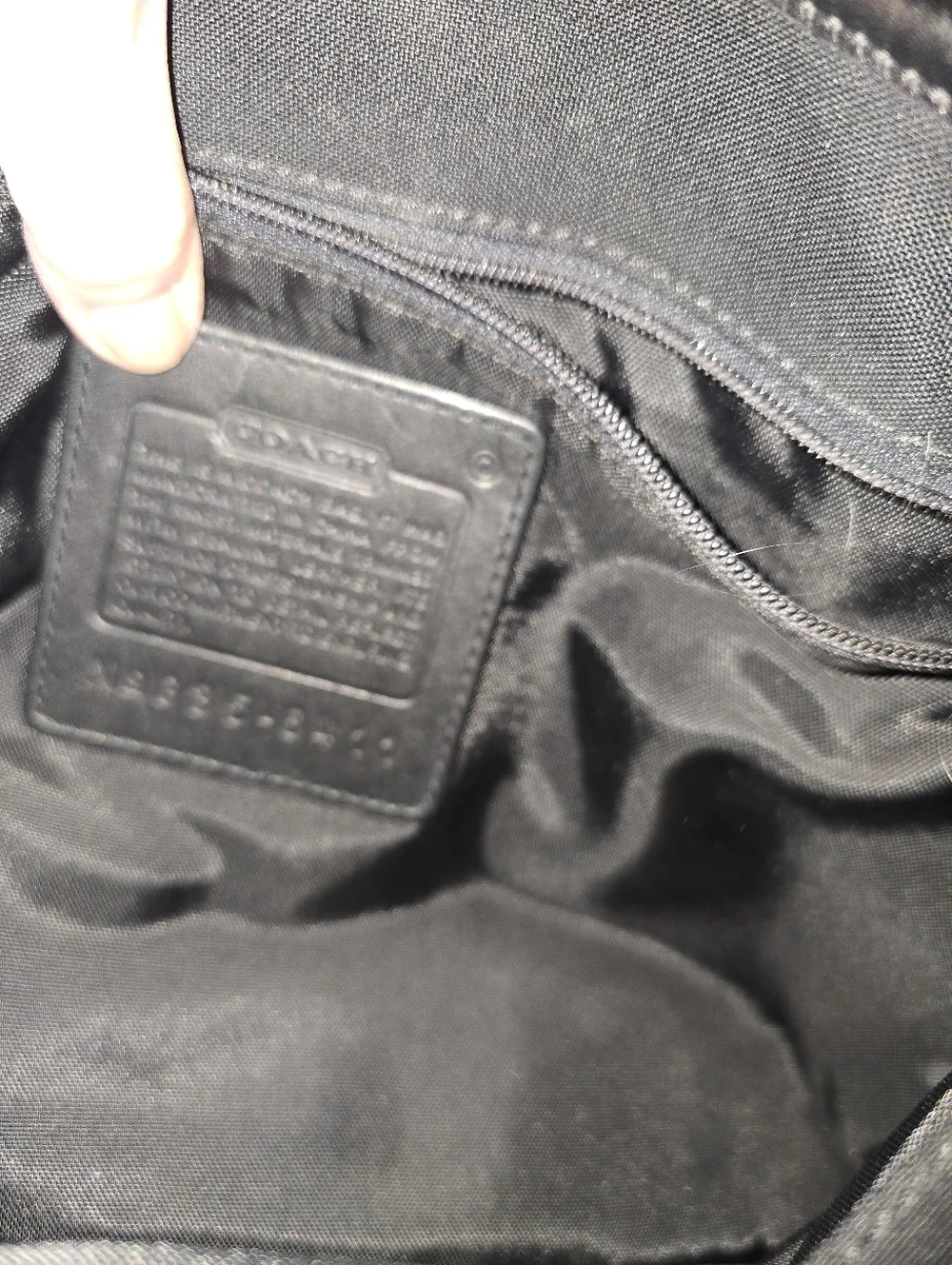 COACH Transatlantic Messenger Authentic Leather/Neoprene.